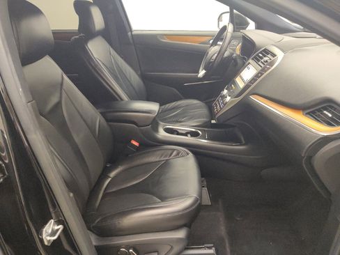 Used 2017 Lincoln MKC Select FWD image 21