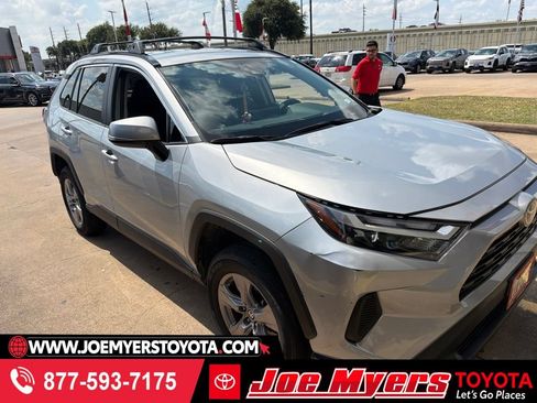 Used 2024 Toyota RAV4 XLE FWD image 1