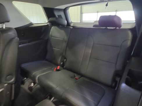 Used 2019 Chevrolet Traverse LT w/ LPO, Floor Liner Package AWD/4WD image 35