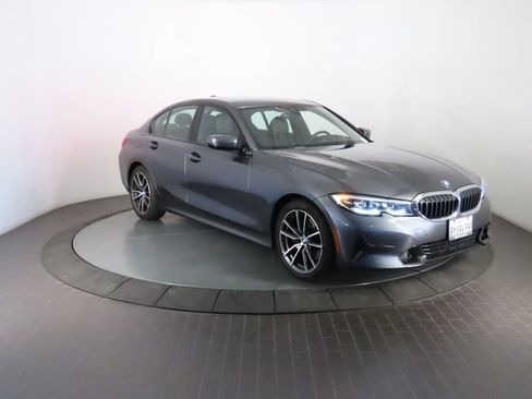 Used 2022 BMW 330i Sedan w/ Driving Assistance Package RWD image 9
