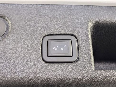 Certified 2024 Chevrolet Equinox LT FWD image 30