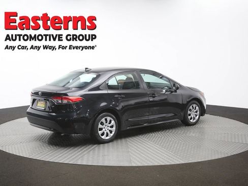 Used 2022 Toyota Corolla LE FWD image 40