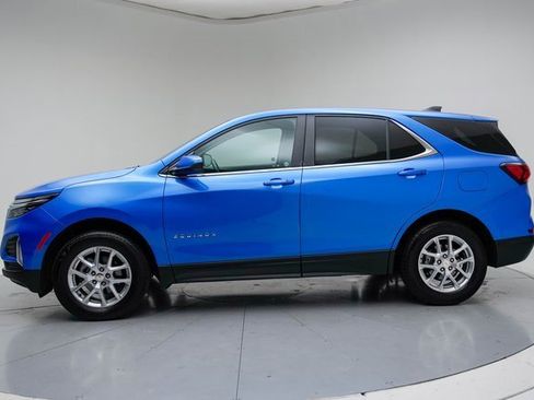Used 2024 Chevrolet Equinox LT image 3