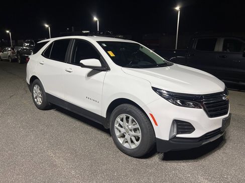 Used 2023 Chevrolet Equinox LT image 4