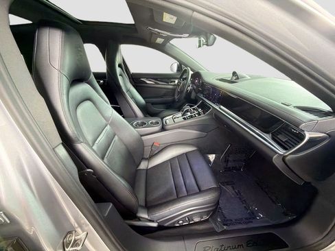 Used 2023 Porsche Panamera AWD/4WD image 29