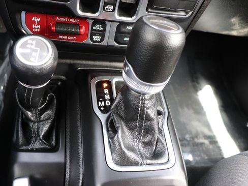 Used 2026 Jeep Gladiator Rubicon AWD/4WD image 39