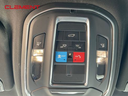 Used 2023 Jeep Wagoneer 4WD image 33