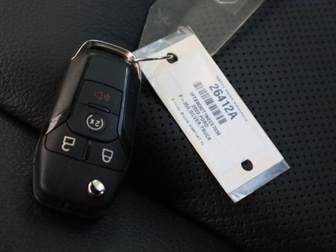 Used 2022 Ford F350 Lariat w/ Lariat Value Package image 31