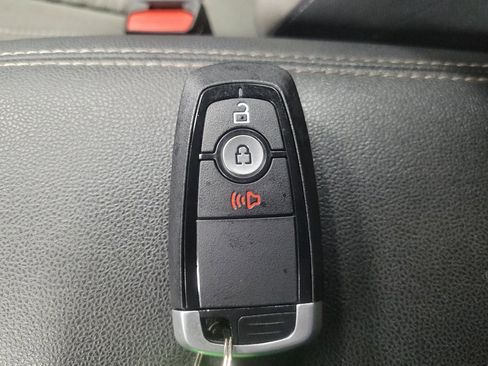 Used 2020 Ford Escape SE FWD image 32