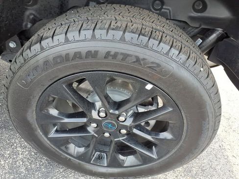 Certified 2025 Jeep Wrangler Unlimited Sahara AWD/4WD image 5
