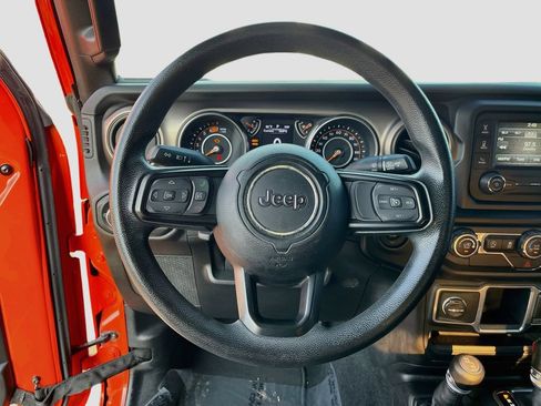 Used 2018 Jeep Wrangler Unlimited Sport AWD/4WD image 11