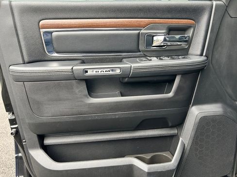 Used 2014 RAM 1500 Laramie w/ Convenience Group AWD/4WD image 20