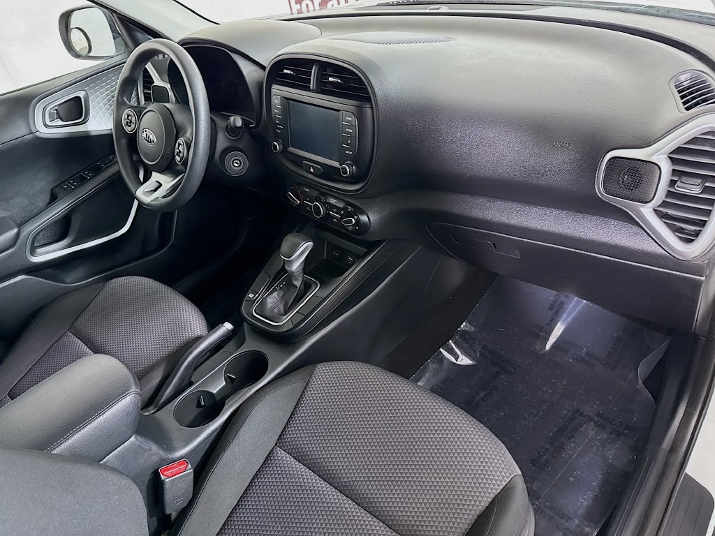 Used 2021 Kia Soul LX FWD image 30