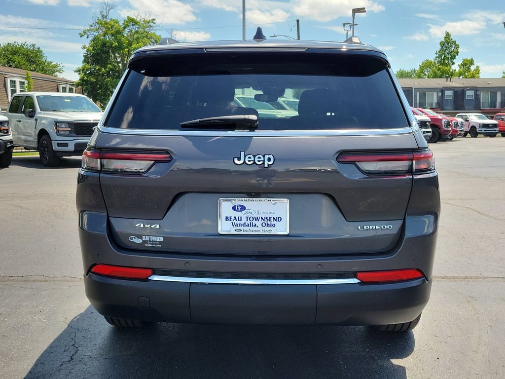 Used 2023 Jeep Grand Cherokee L Laredo AWD/4WD image 5