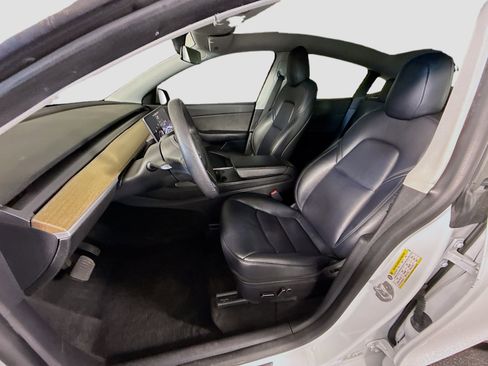 Used 2021 Tesla Model Y Long Range image 21