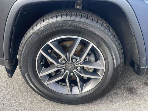 Used 2019 Jeep Grand Cherokee Limited RWD image 13