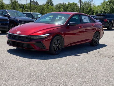 Certified 2026 Hyundai Elantra Sport FWD image 3