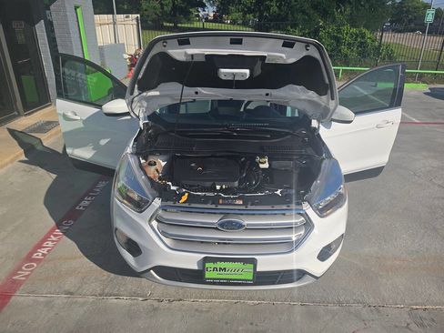 Used 2018 Ford Escape SE w/ SE Sync 3 Package AWD/4WD image 51