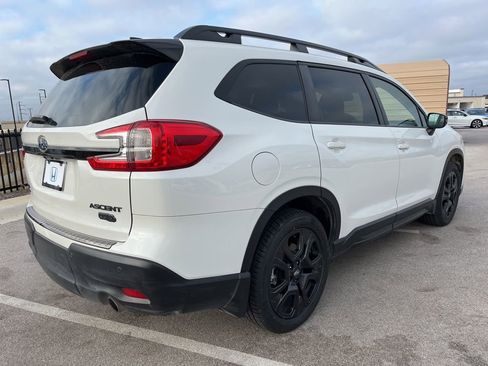 Used 2023 Subaru Ascent Onyx Edition image 4