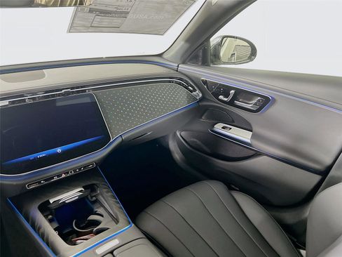 New 2026 Mercedes-Benz E 350 4MATIC Sedan image 24