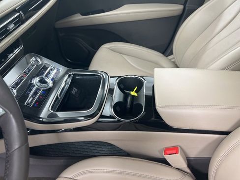 Certified 2023 Lincoln Nautilus Reserve image 15