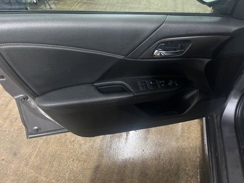 Used 2016 Honda Accord Sport image 11