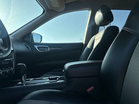 Used 2019 Nissan Pathfinder SV w/ Rock Creek Edition AWD/4WD image 31
