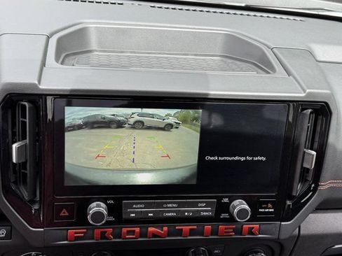 Used 2025 Nissan Frontier PRO-4X AWD/4WD image 19
