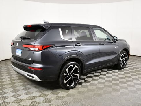 Used 2025 Mitsubishi Outlander SE AWD/4WD image 6