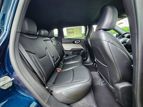 New 2026 Jeep Compass Limited AWD/4WD image 32