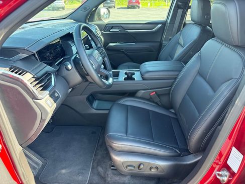 Used 2026 GMC Acadia Elevation w/ Elevation Premium Package FWD image 5