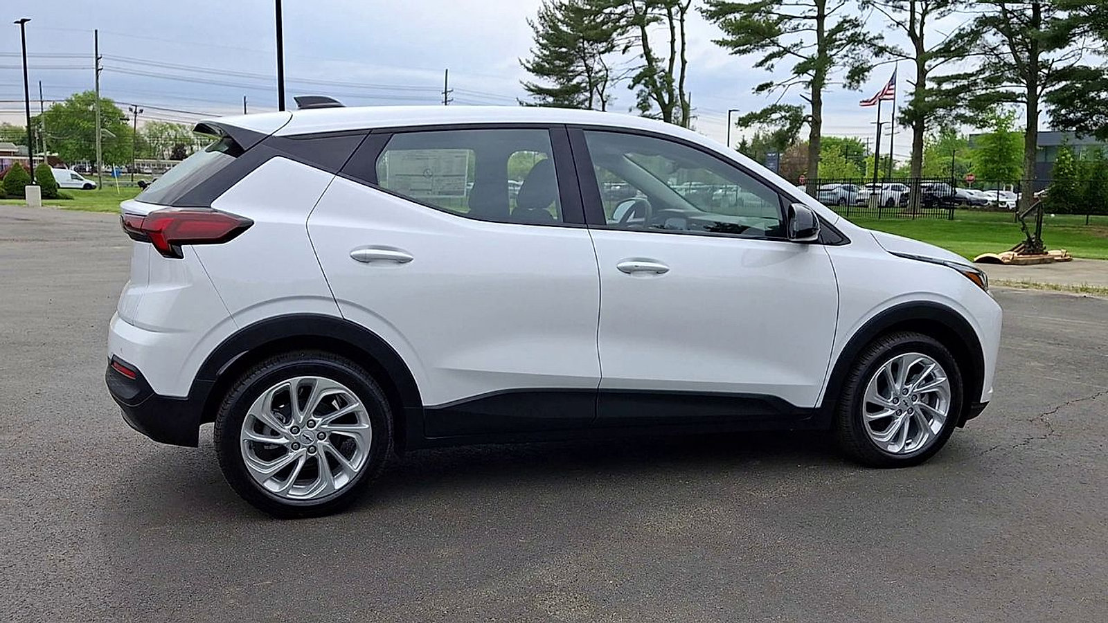 New 2027 Chevrolet Bolt LT w/ Comfort Package FWD image 3