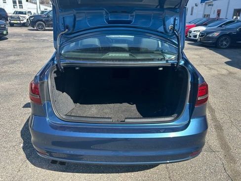 Used 2016 Volkswagen Jetta SE image 10