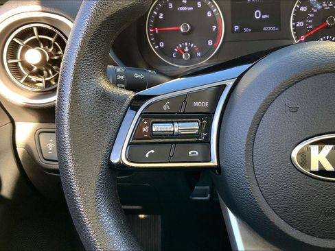 Used 2021 Kia Forte LXS FWD image 17