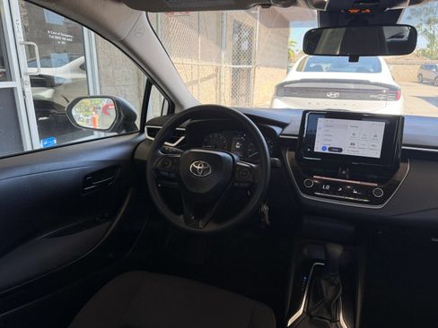 Used 2025 Toyota Corolla LE FWD image 32
