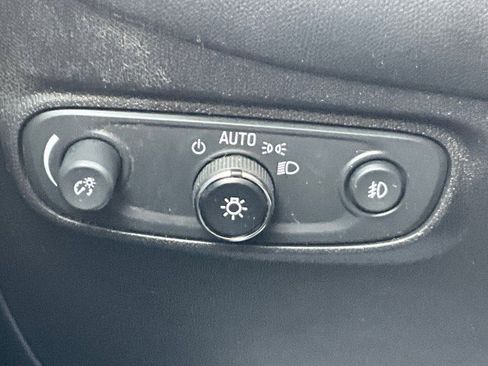 Used 2021 Chevrolet Equinox LT image 15