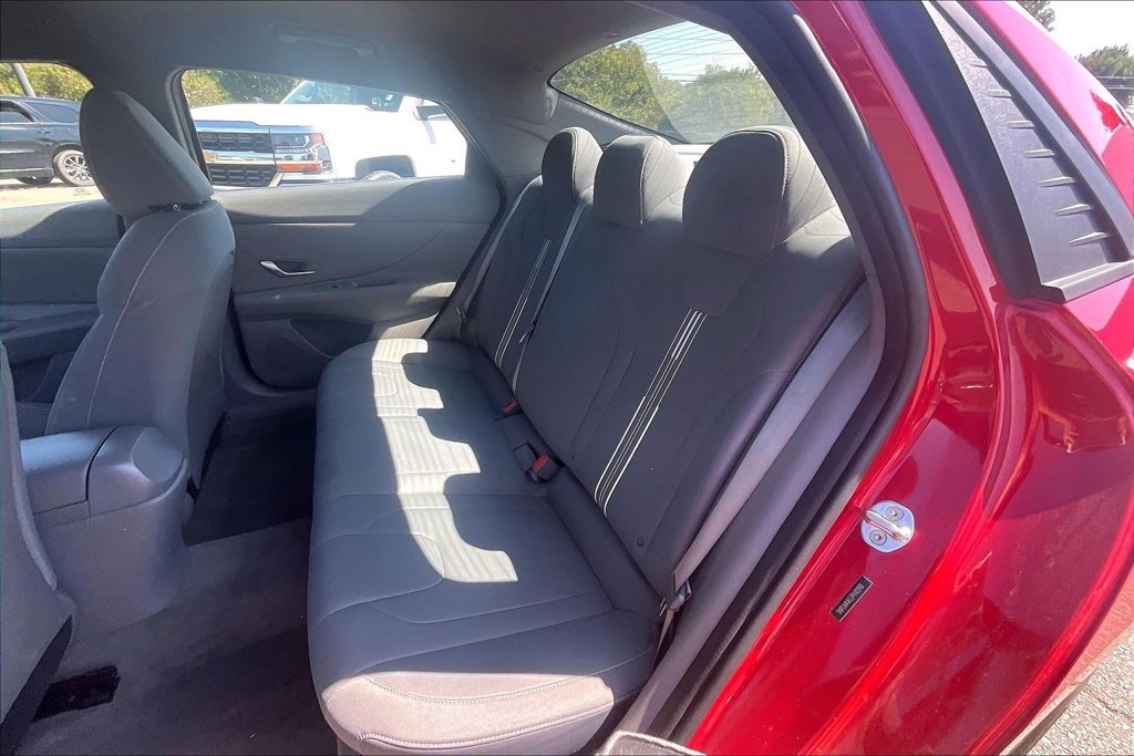 Used 2023 Hyundai Elantra SEL FWD image 26