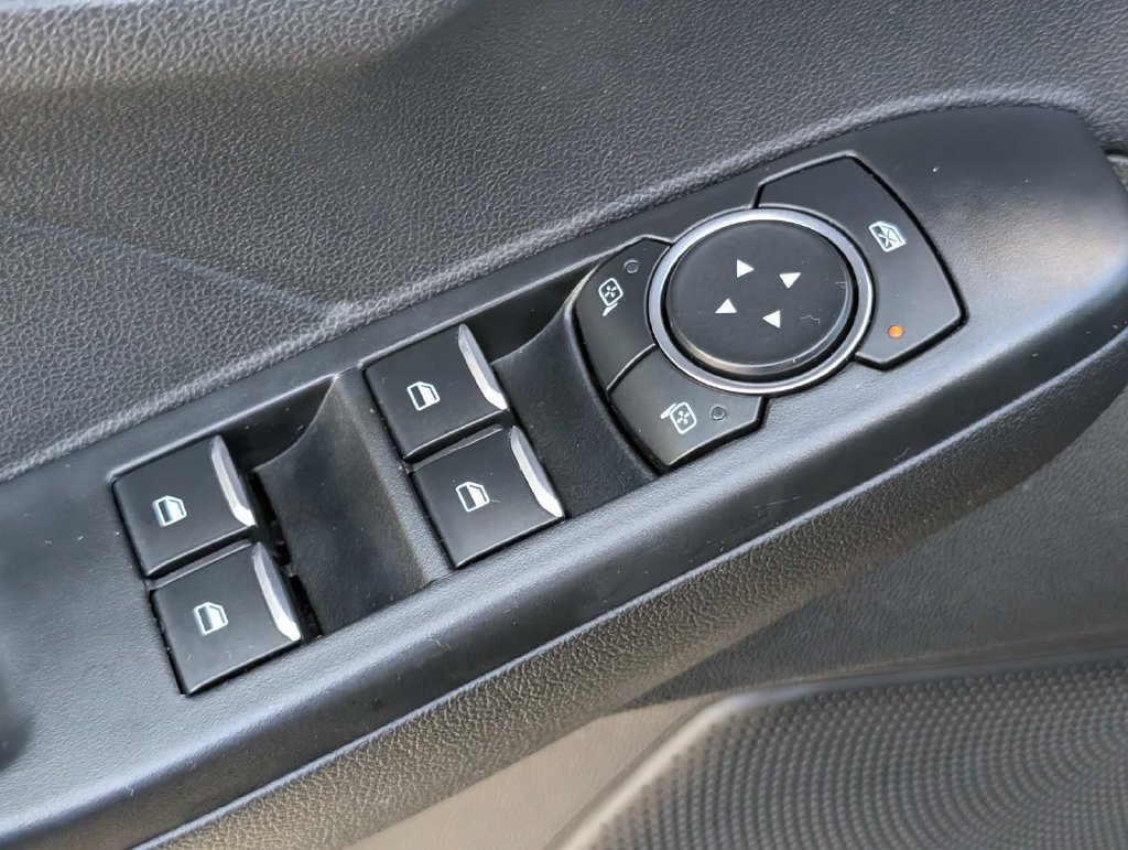 Used 2025 Ford Escape ST-Line Select AWD/4WD image 13