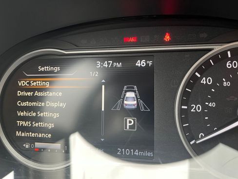 Used 2025 Nissan Versa SV image 38