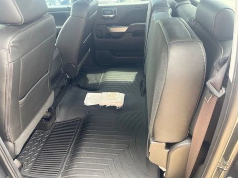 Used 2017 Chevrolet Silverado 1500 LT w/ All Star Edition AWD/4WD image 4