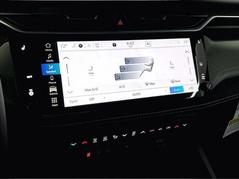 New 2026 Jeep Cherokee Laredo image 7