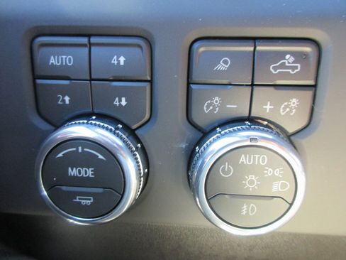 New 2026 GMC Sierra 3500 Denali w/ Denali Reserve Package image 18