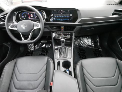 Certified 2024 Volkswagen Jetta SEL image 10