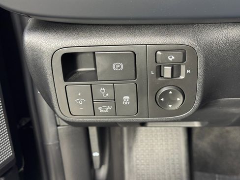 Used 2024 Hyundai Ioniq 6 Limited image 17