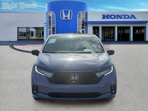 Used 2024 Honda Odyssey Sport image 10