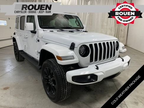 Used 2021 Jeep Wrangler Unlimited Sahara image 2