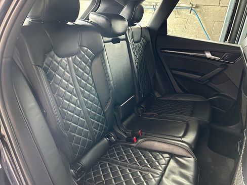 Used 2019 Audi SQ5 Prestige AWD/4WD image 24