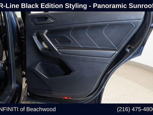 Used 2022 Volkswagen Tiguan SE R-Line image 30