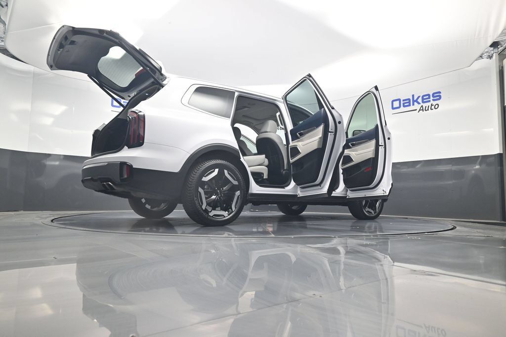 Used 2025 Kia Telluride EX w/ EX Captain's Chair Package FWD image 63