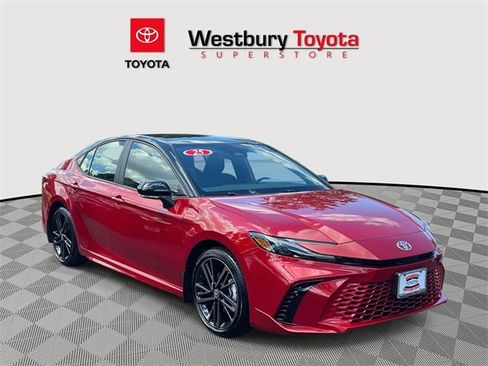 Used 2025 Toyota Camry XSE image 1